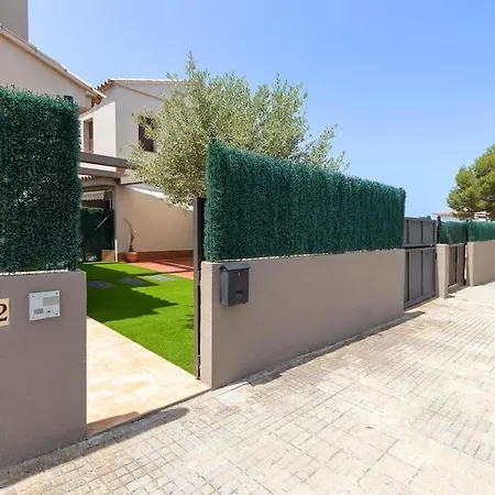 Wonderful House With A Garden * L' Escala